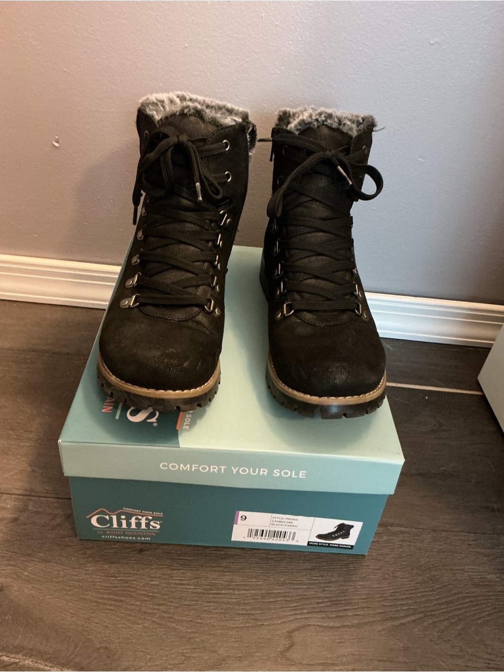 Women’s Cliffs ankle boots